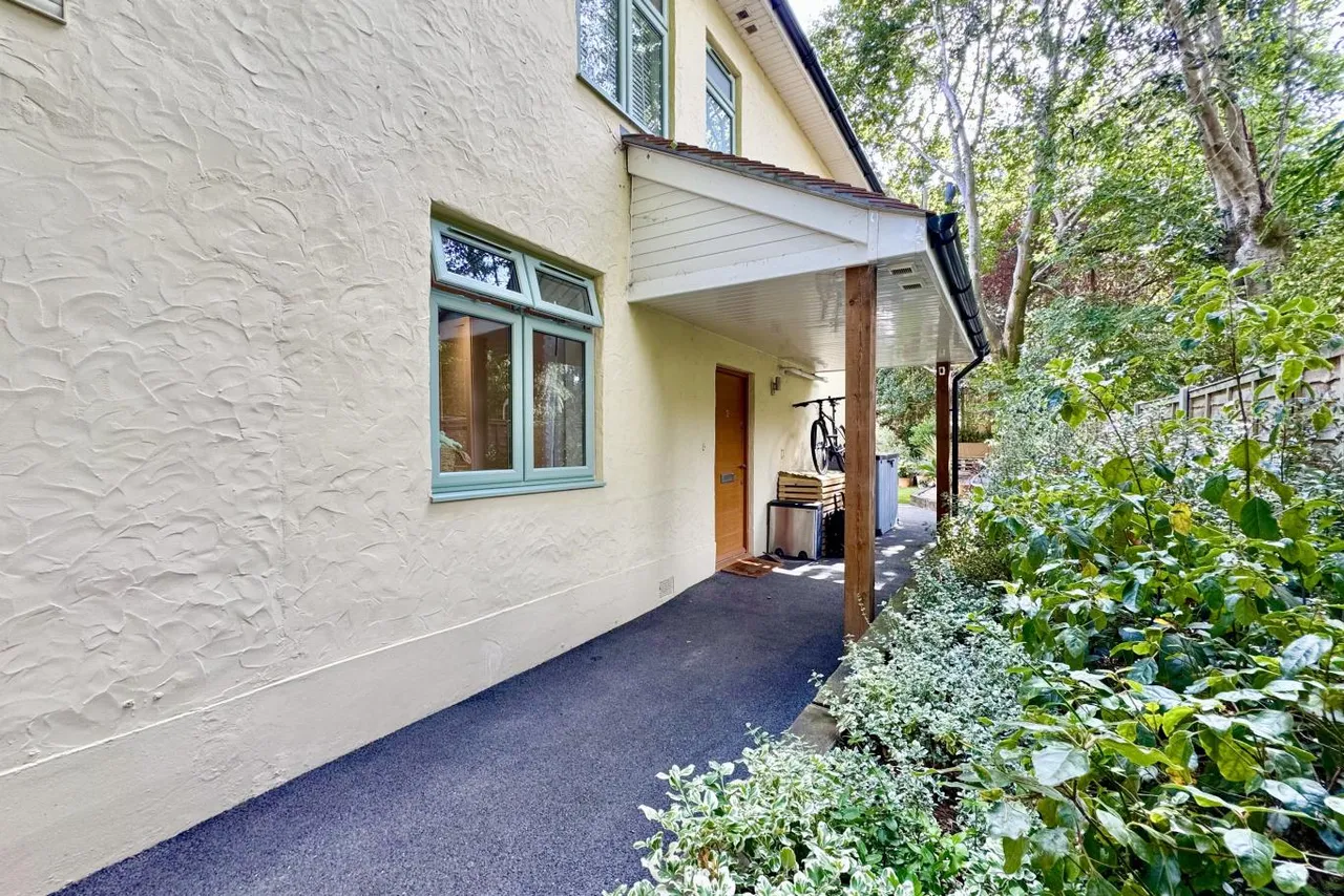 Roslin Road, BH3, photo 16
