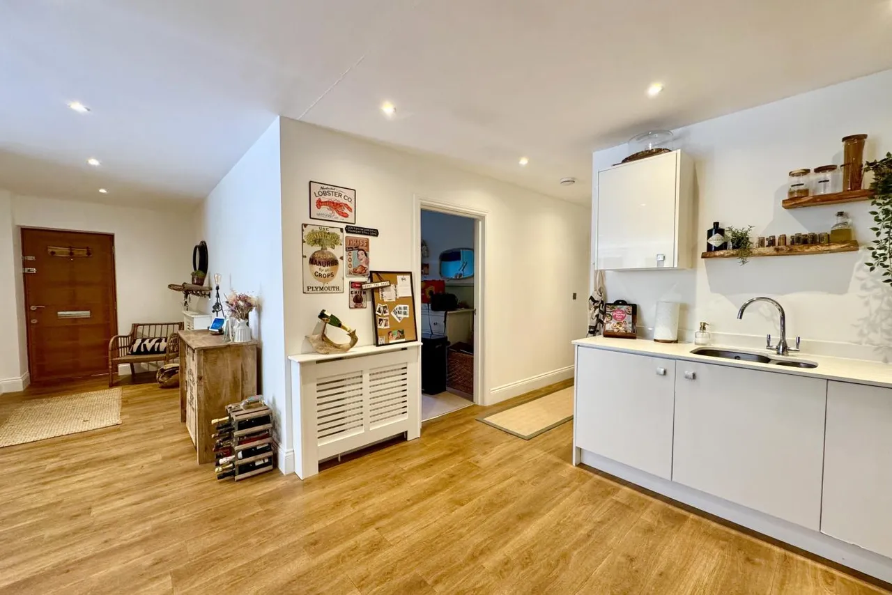 Roslin Road, BH3, photo 9