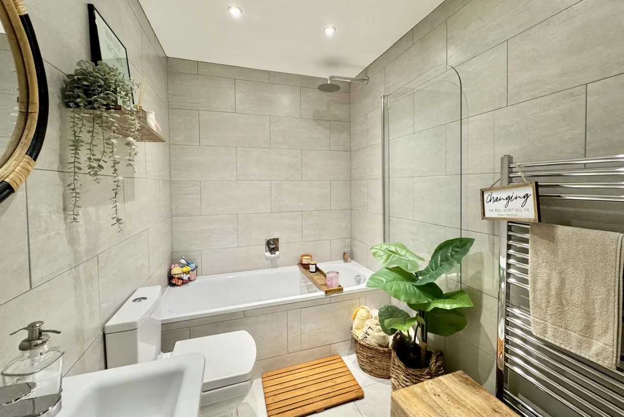 Roslin Road, BH3, photo 15