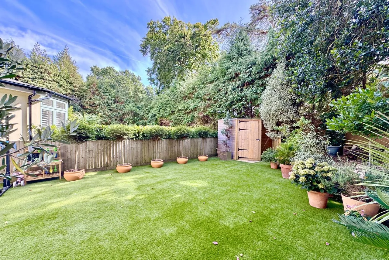 Roslin Road, BH3, photo 17