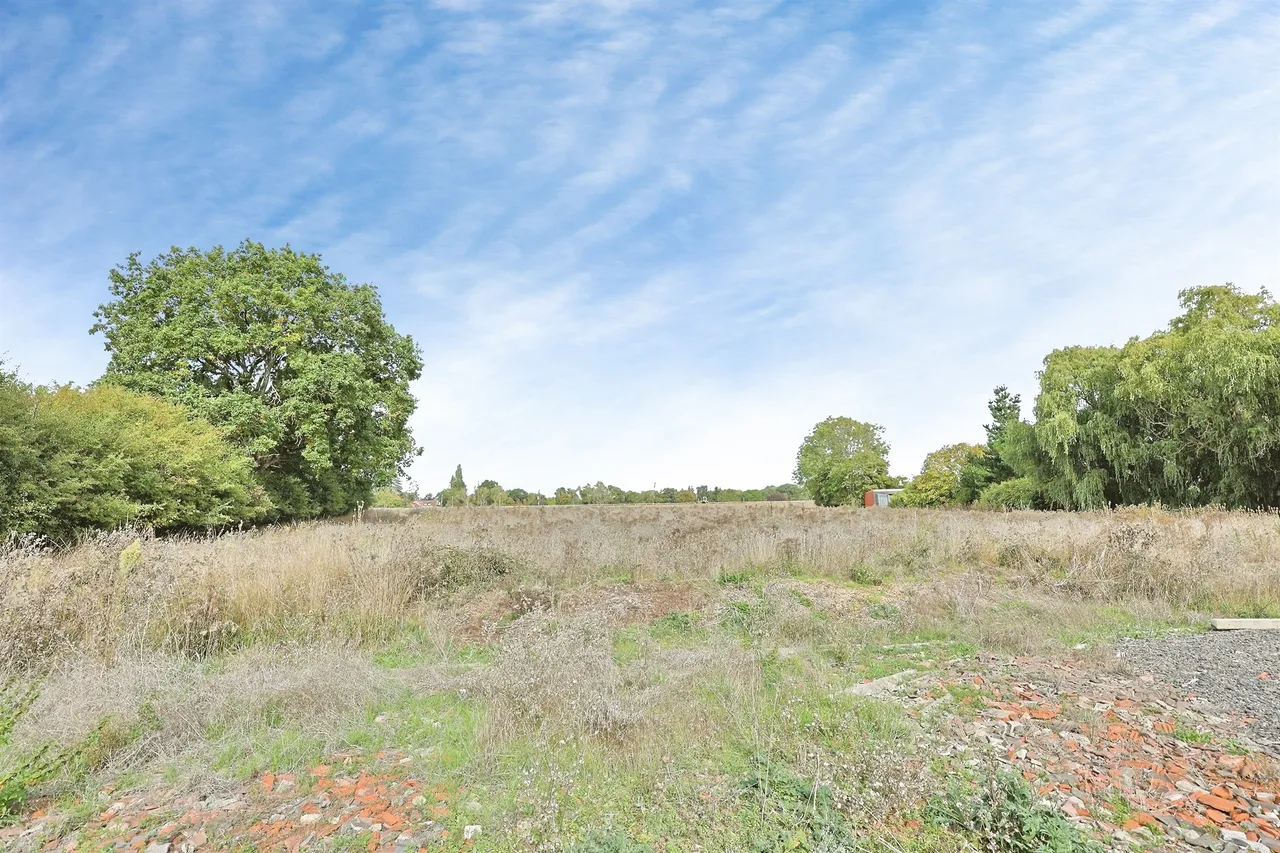 Church Lane, East Tuddenham, NR20, photo 23