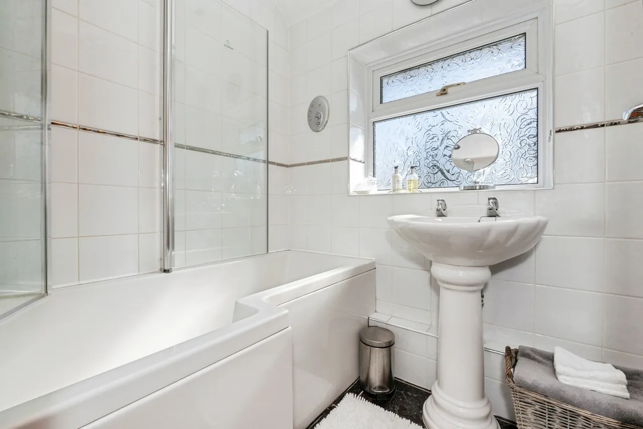 Araglen Avenue, South Ockendon, Essex, RM15, photo 14