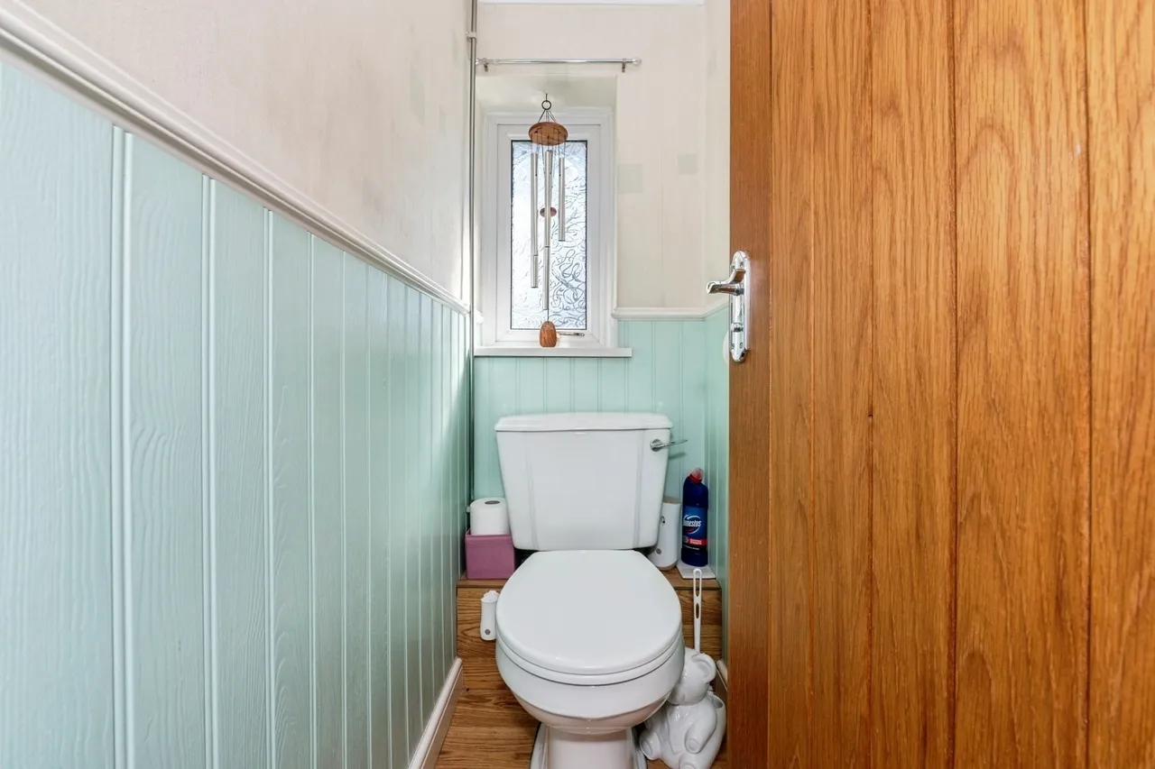 Araglen Avenue, South Ockendon, Essex, RM15, photo 17