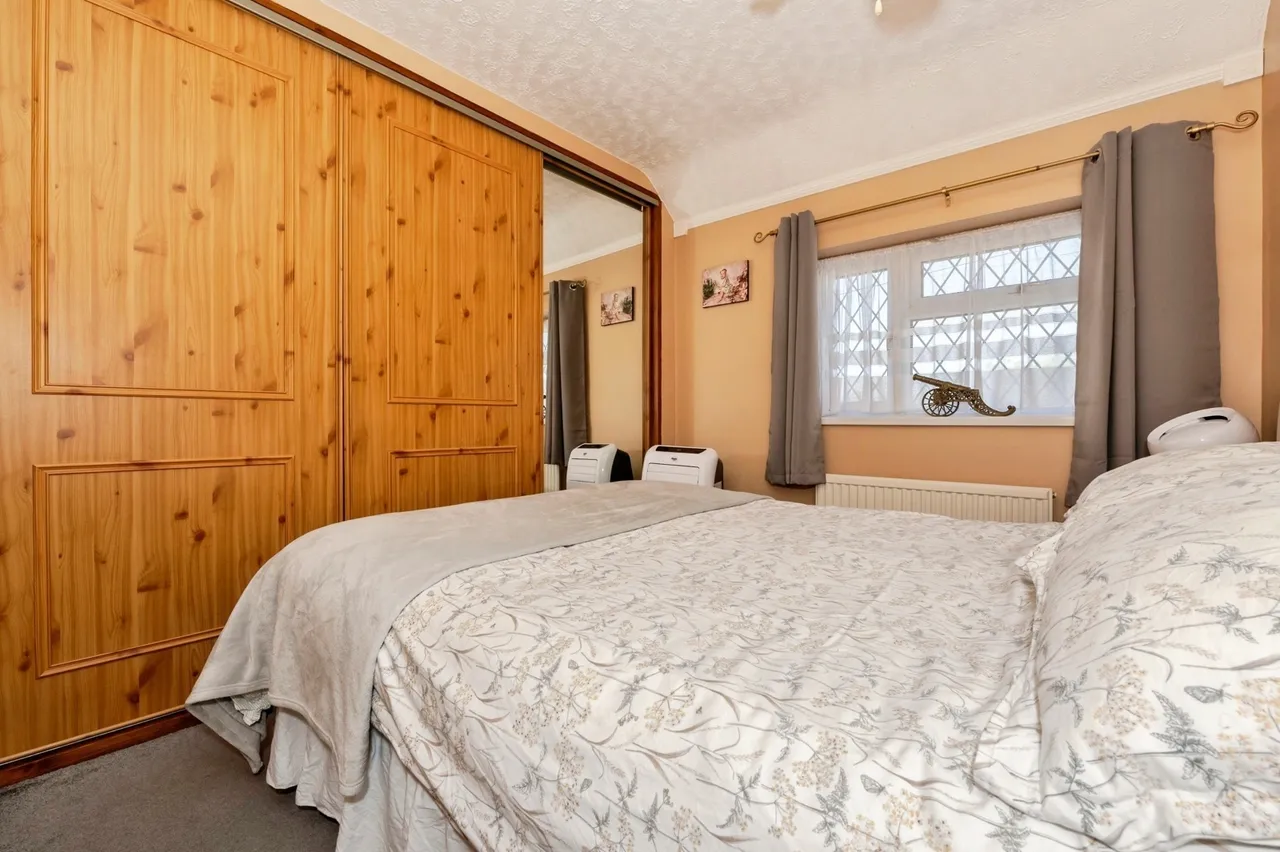 Araglen Avenue, South Ockendon, Essex, RM15, photo 13