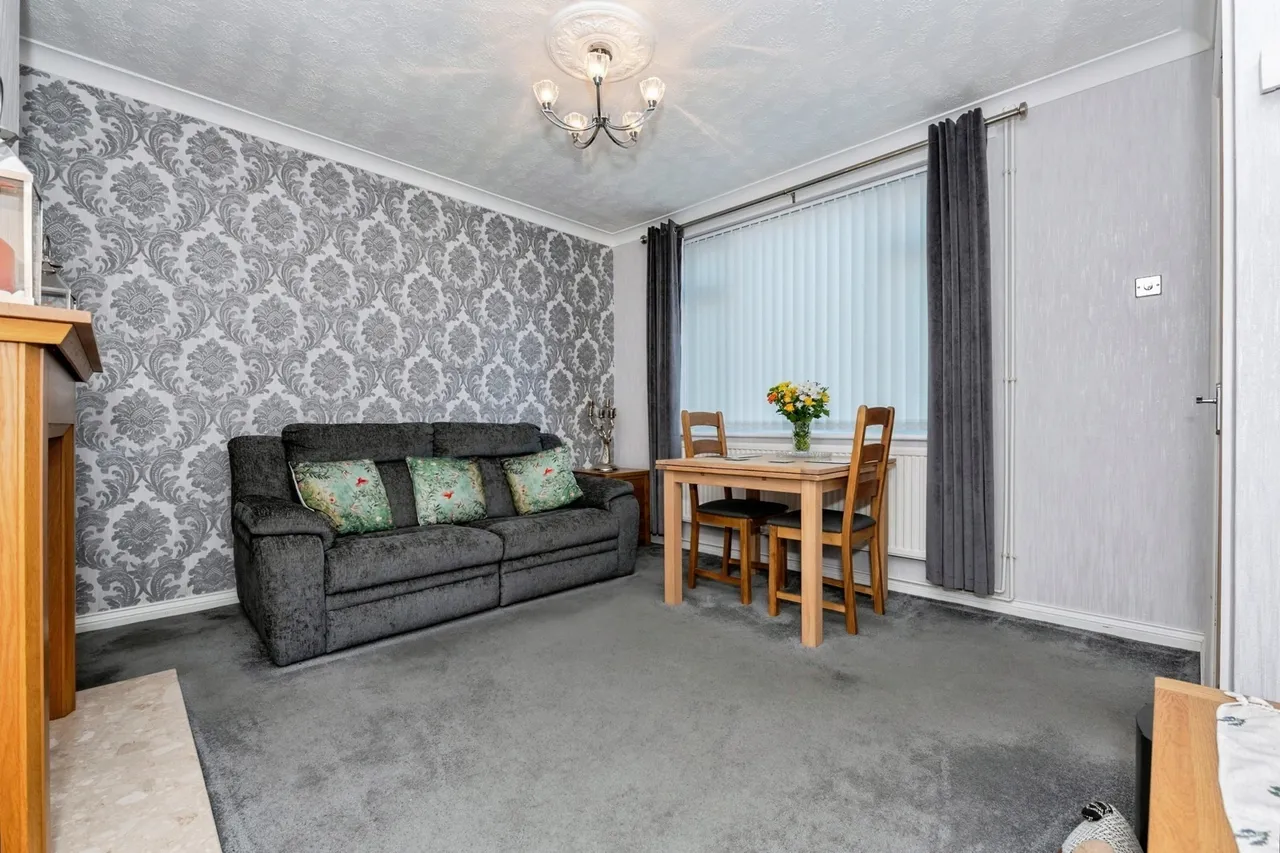 Araglen Avenue, South Ockendon, Essex, RM15, photo 3