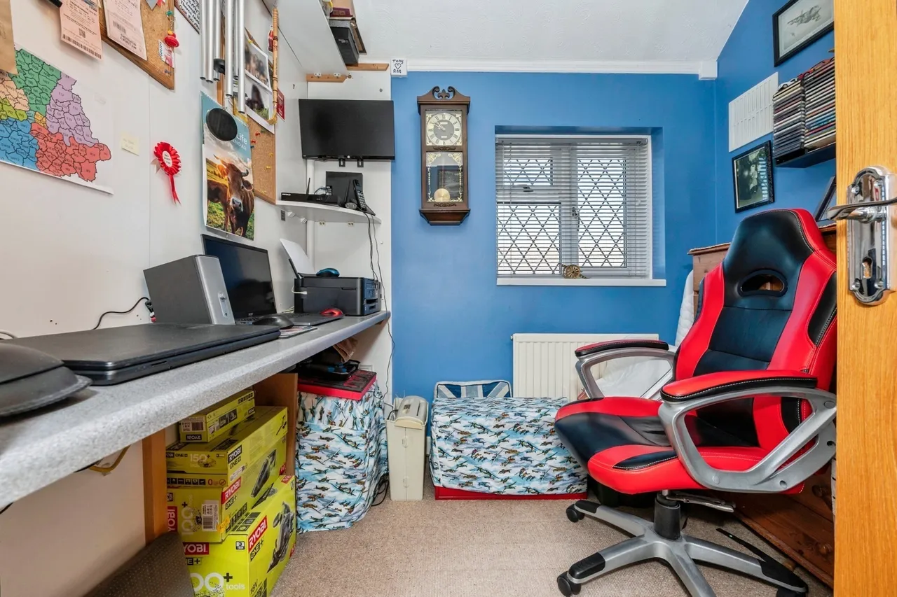 Araglen Avenue, South Ockendon, Essex, RM15, photo 11