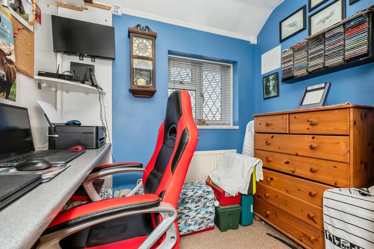 Araglen Avenue, South Ockendon, Essex, RM15, photo 12