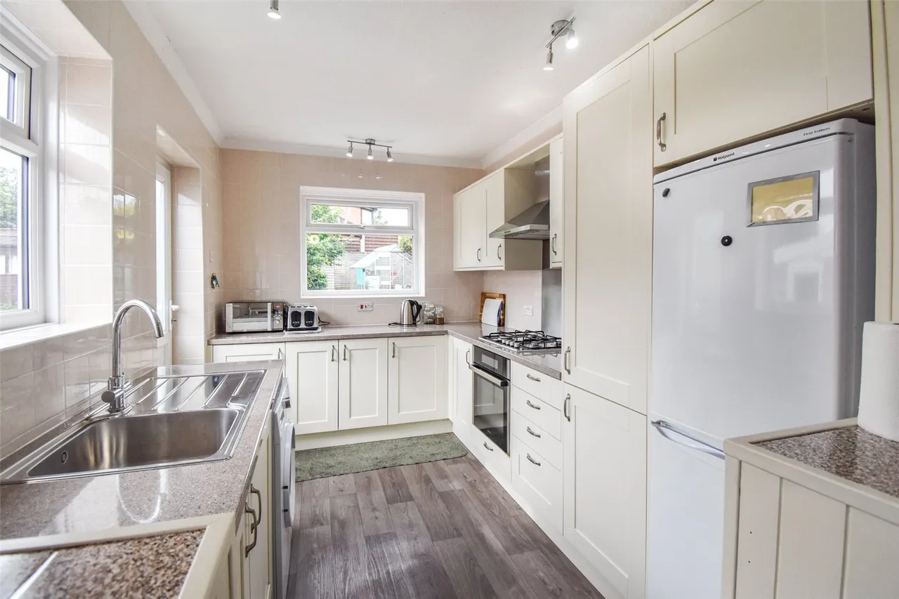 Kingsway, Aldershot, Hampshire, GU11 3PF, photo 5
