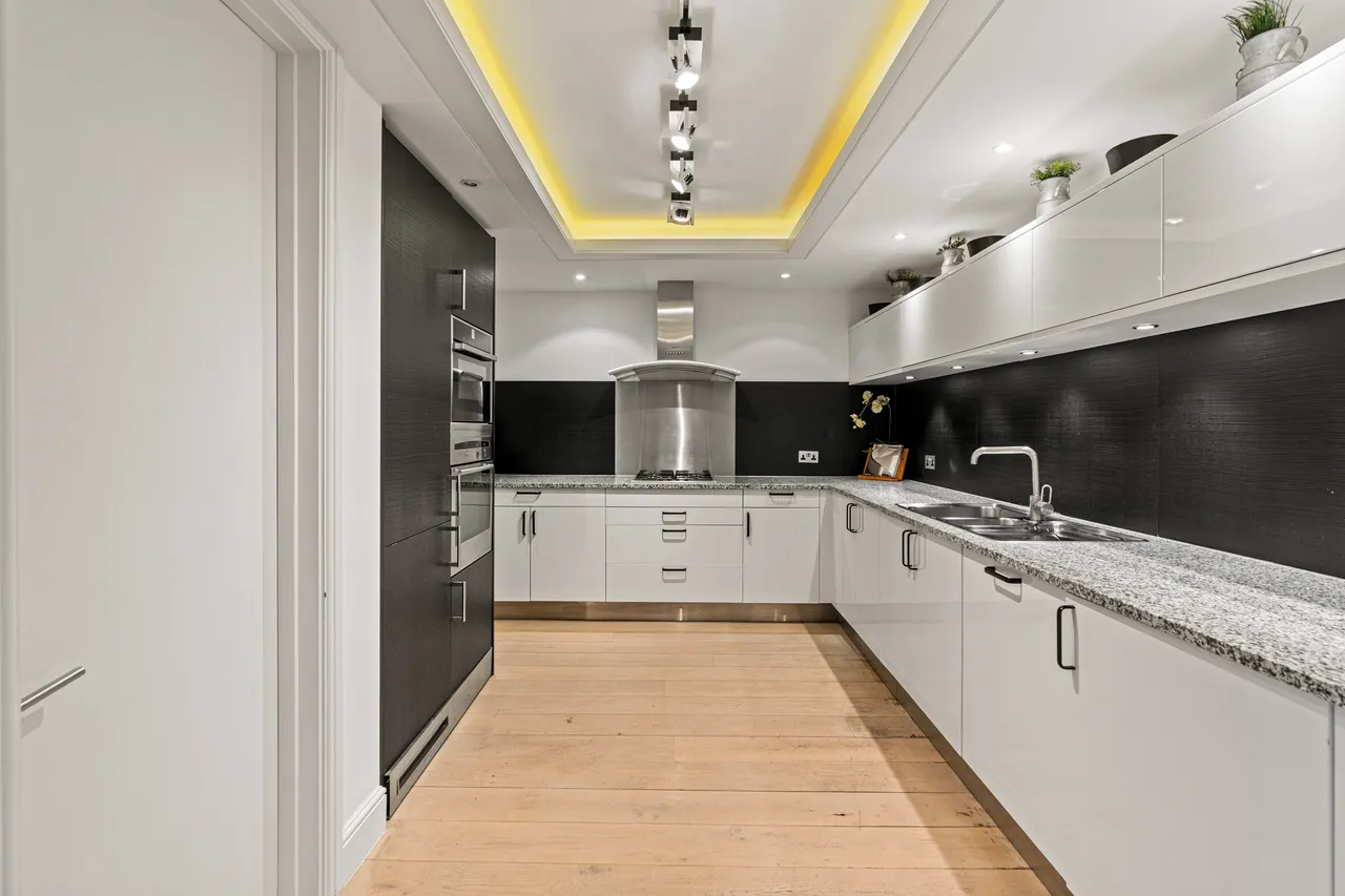 Pavilion Road, Knightsbridge, London, photo 5