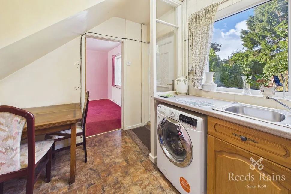 Lowedges Crescent, Sheffield, S8, photo 12