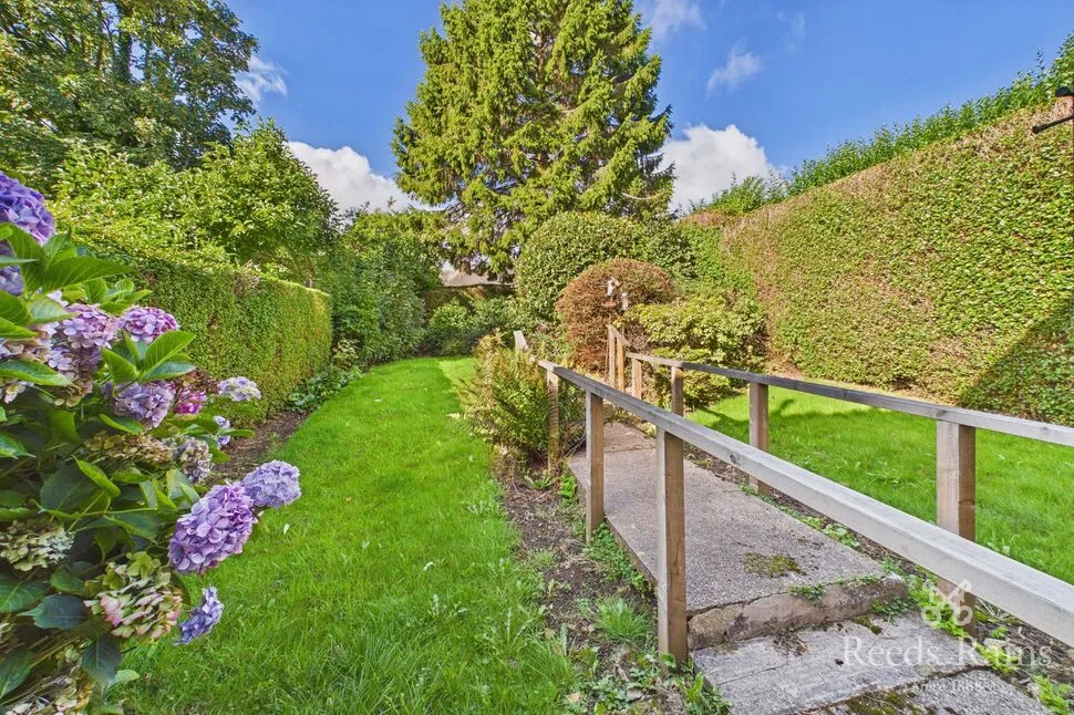 Lowedges Crescent, Sheffield, S8, photo 6