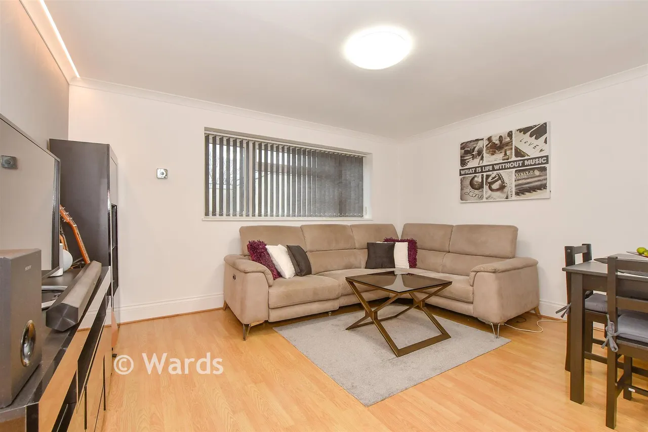 2 bed flat for sale, Hamble Road, Tonbridge, TN10