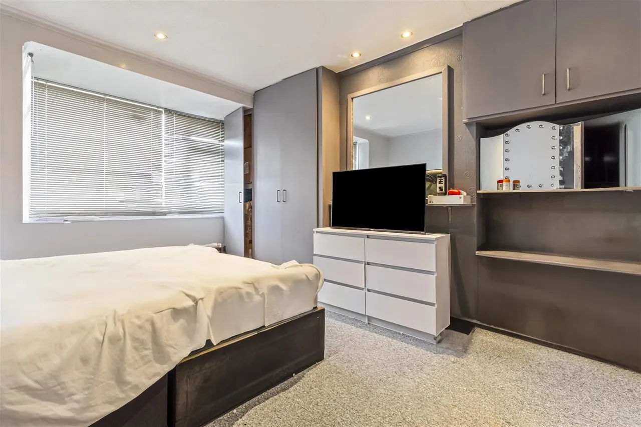 North Farm Road, Lancing, photo 13