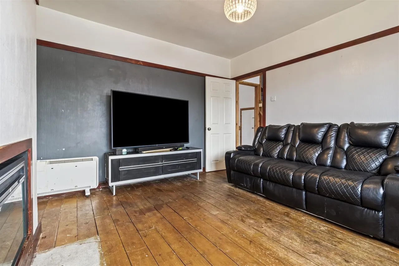 North Farm Road, Lancing, photo 2