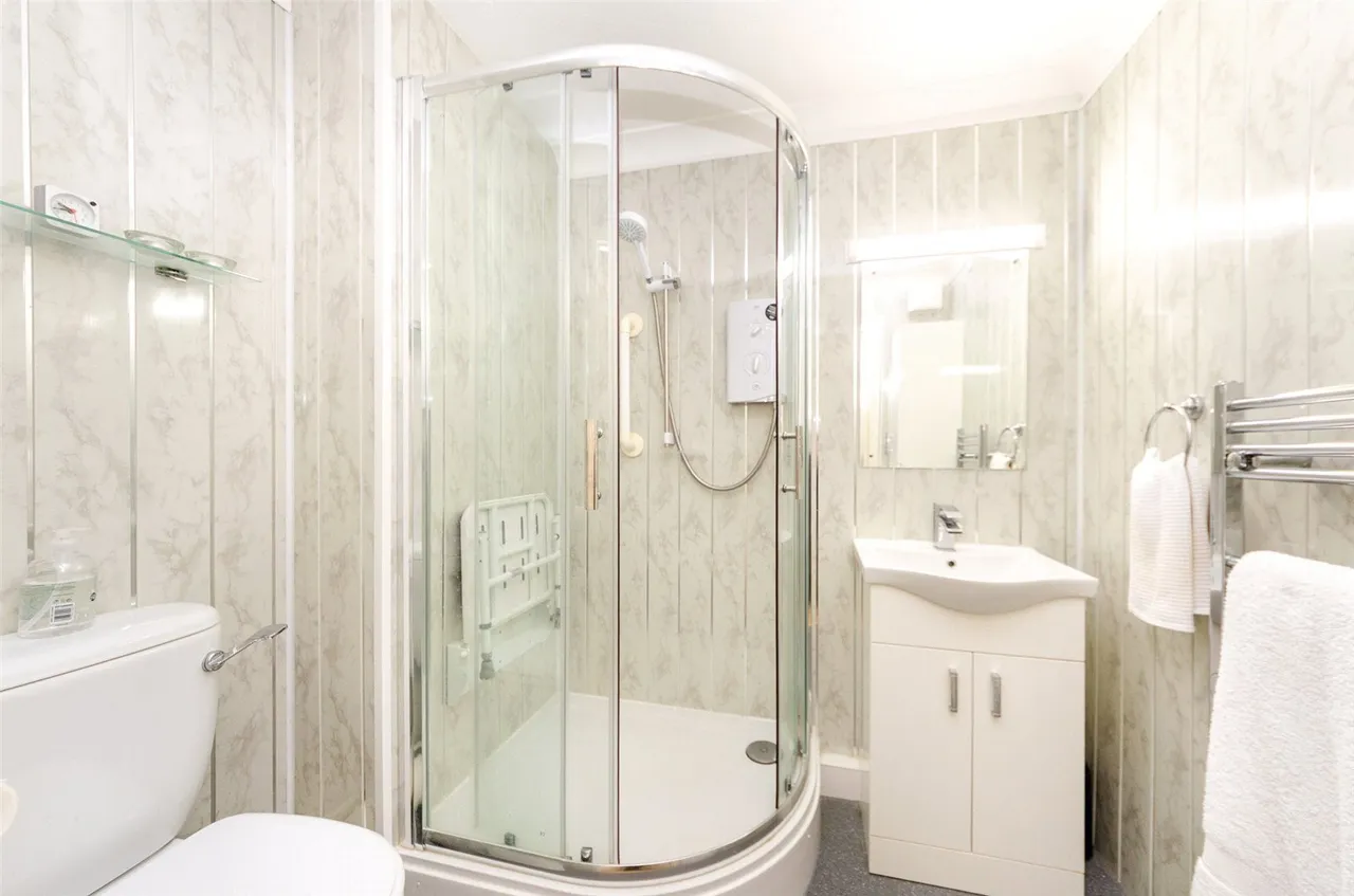 Conway Road, Colwyn Bay, LL29, photo 7