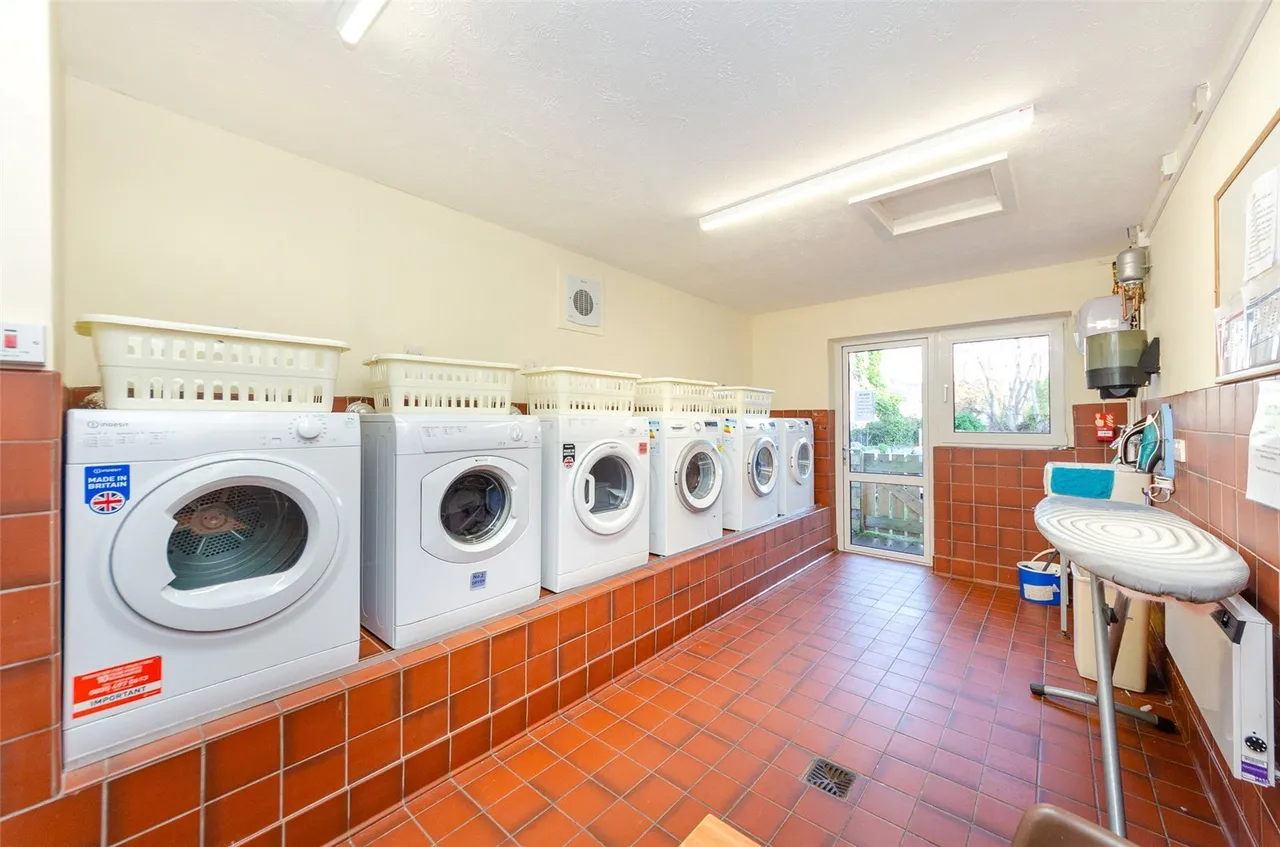 Conway Road, Colwyn Bay, LL29, photo 9