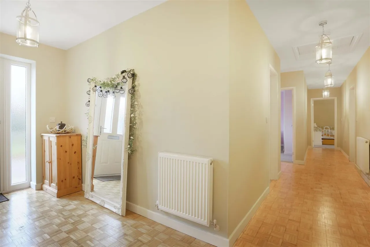 Sandy Lane, Cheam, Surrey, SM2 7NU, photo 8