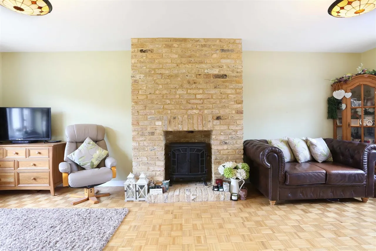 Sandy Lane, Cheam, Surrey, SM2 7NU, photo 6