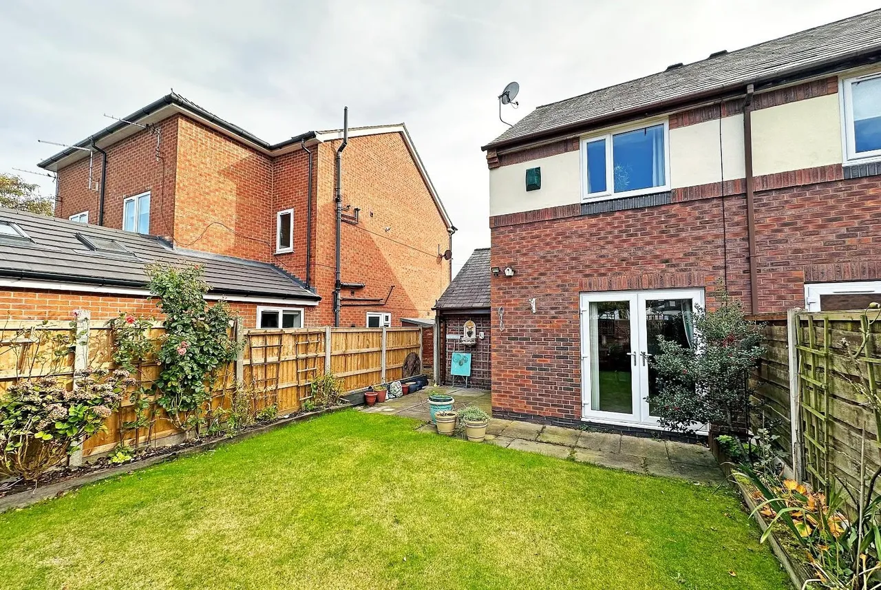 Abbotsford Grove, Timperley, Cheshire WA14 5AZ, photo 13