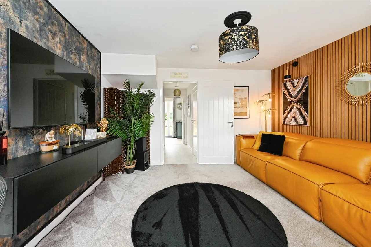 Daisy Drive, South Wootton, King's Lynn, photo 3