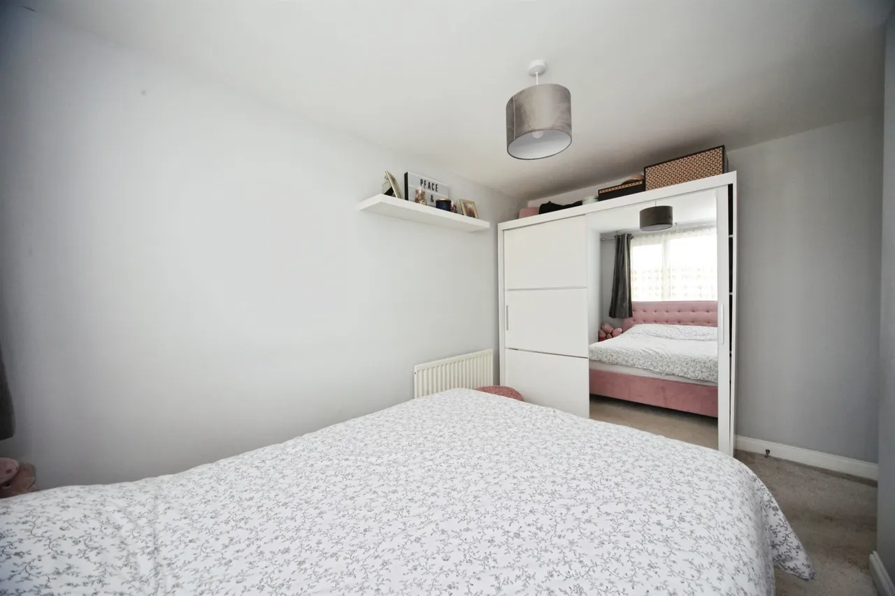 Julius Gardens, Luton, LU3, photo 17