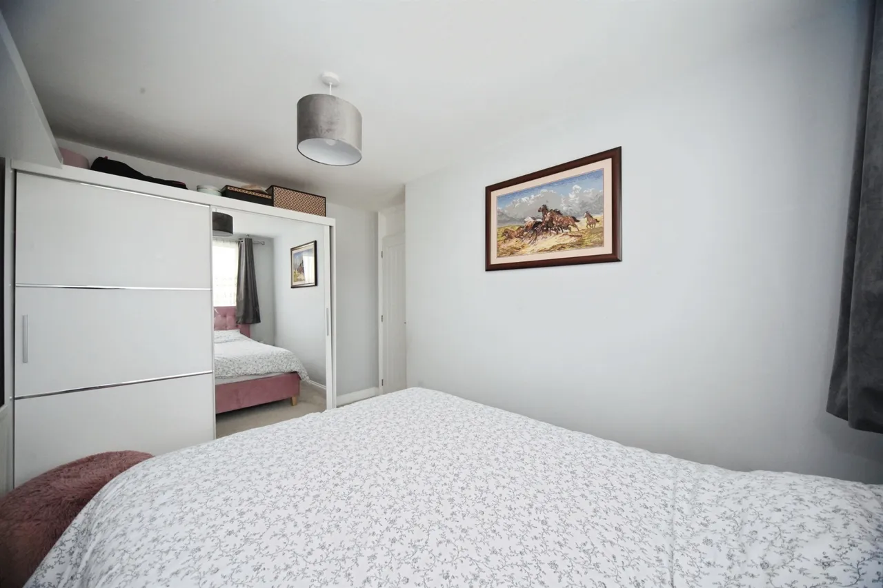 Julius Gardens, Luton, LU3, photo 16