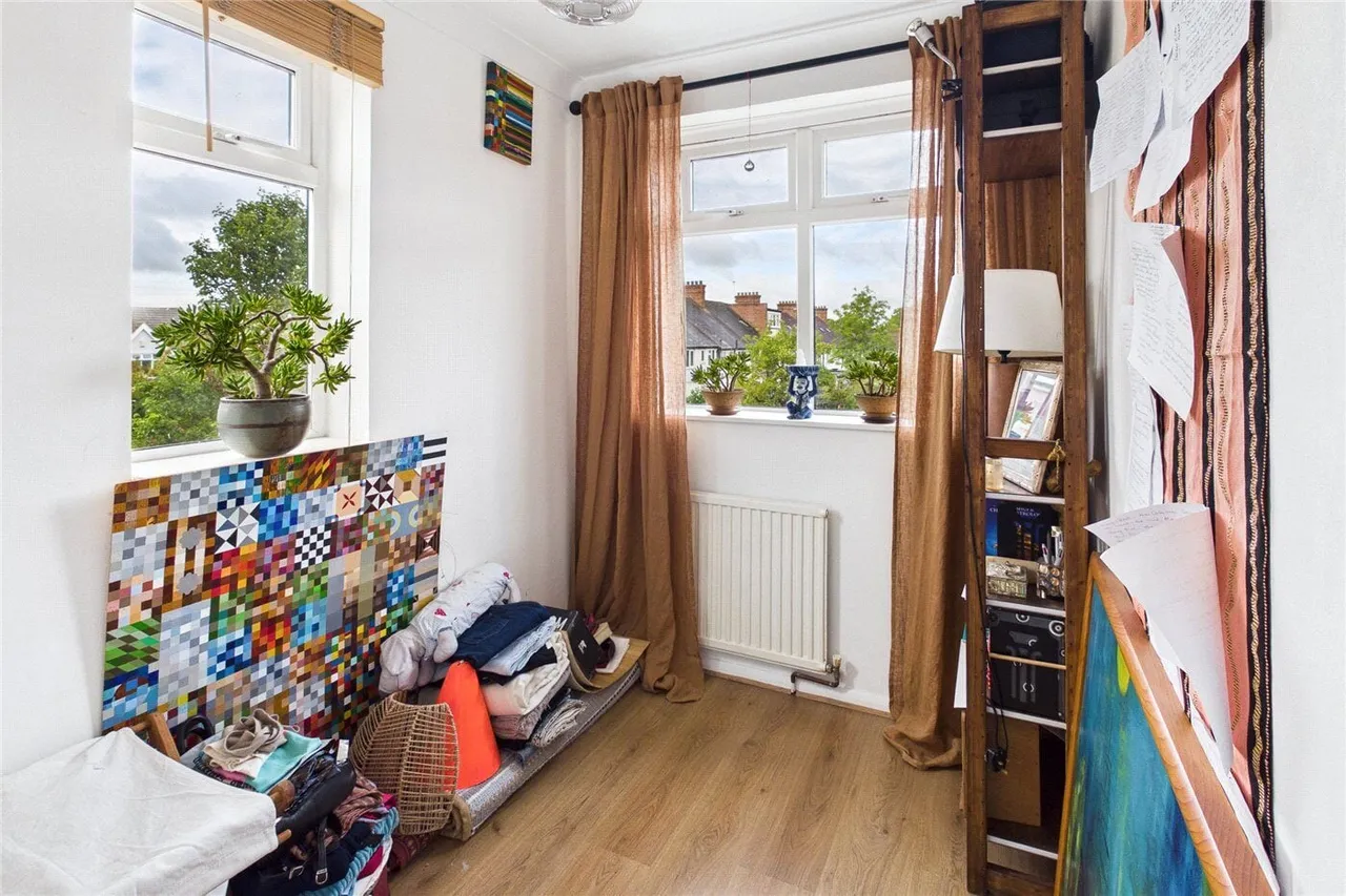 Leigh Orchard Close, London, SW16, photo 11