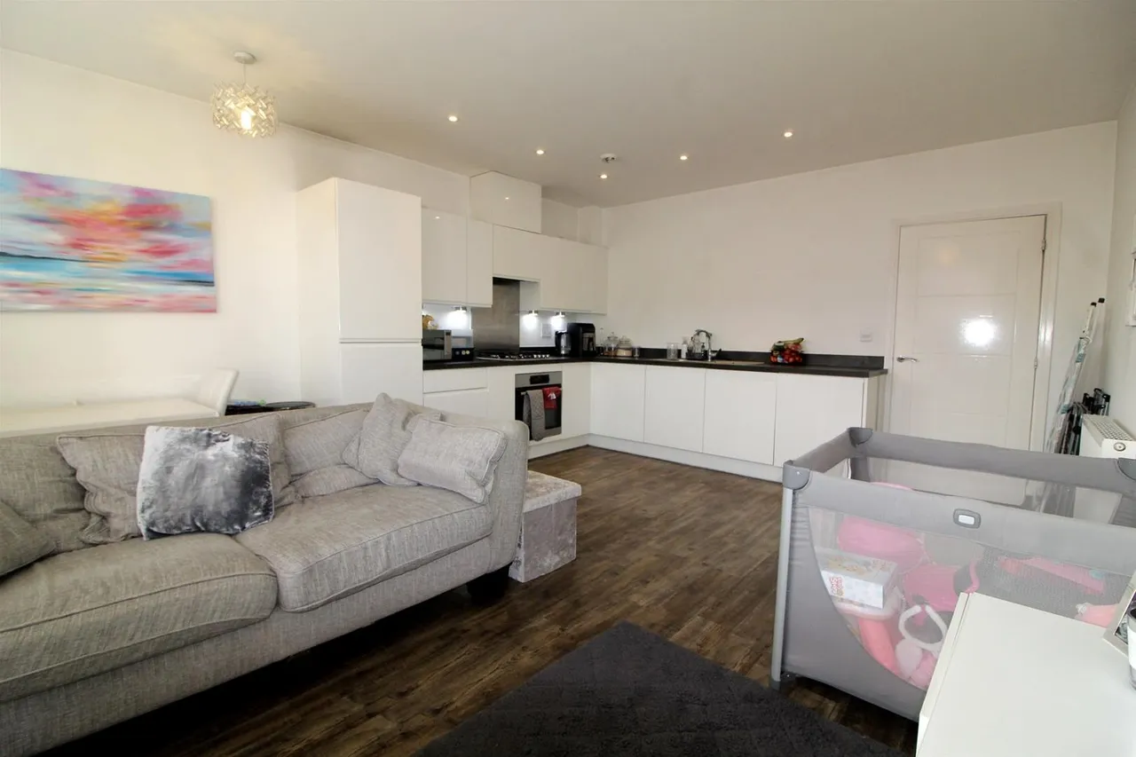 15 Collison Avenue, Barnet EN5 3BQ, photo 8