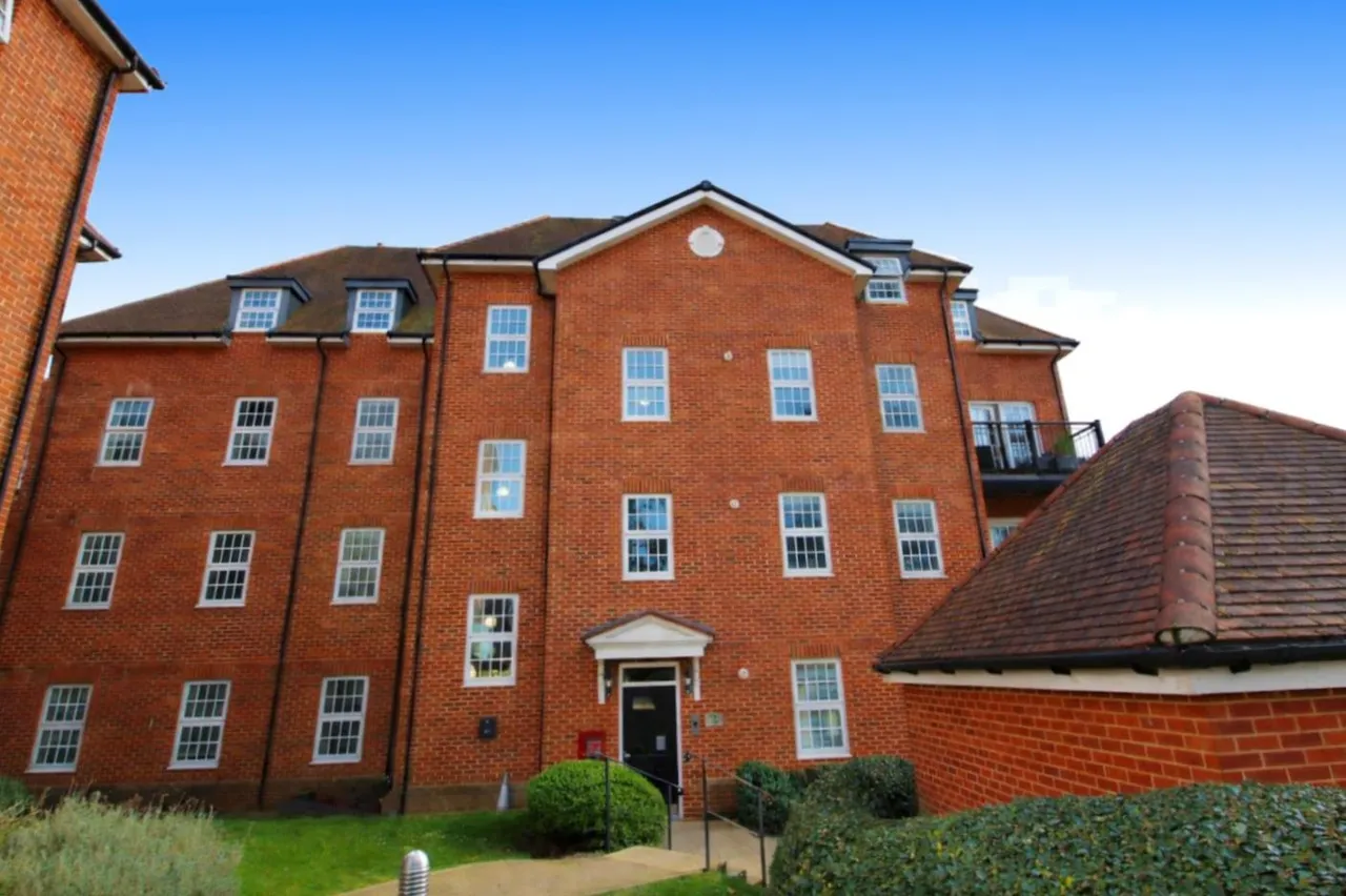 1 bed flat for sale — 15 Collison Avenue, Barnet EN5 3BQ