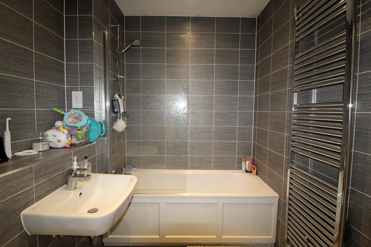 15 Collison Avenue, Barnet EN5 3BQ, photo 5