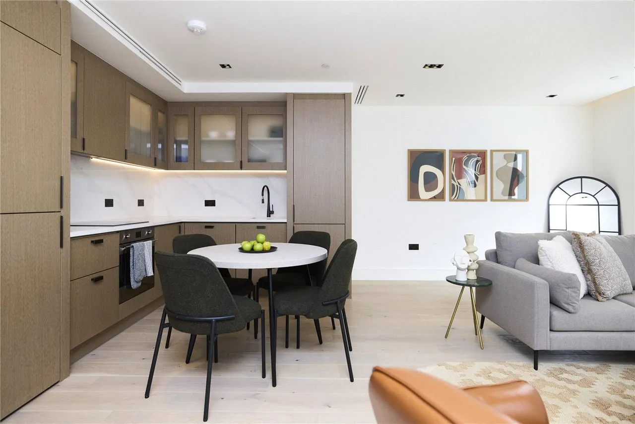 2 bed flat for sale, Pembridge Gardens, Notting Hill, W2