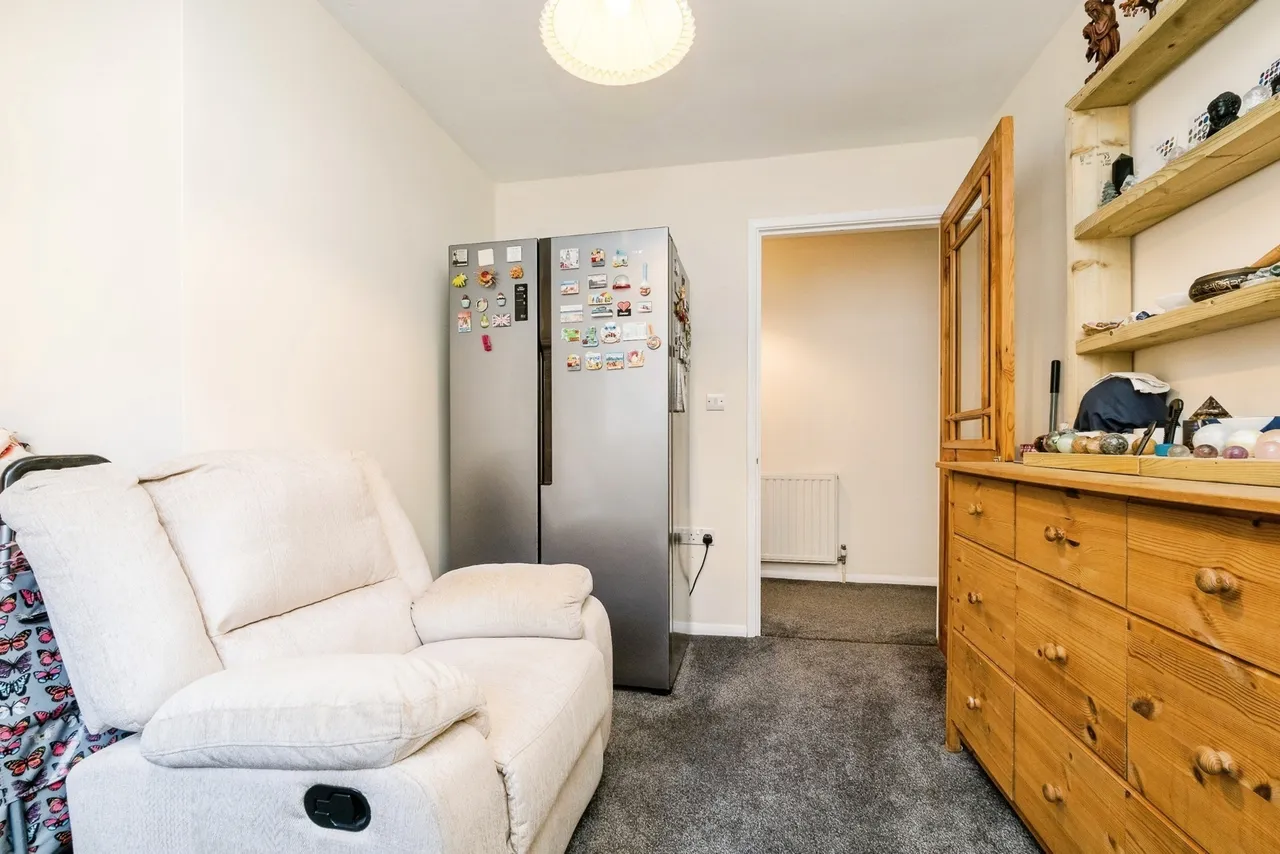 Briscoe Road, Rainham, RM13, photo 12