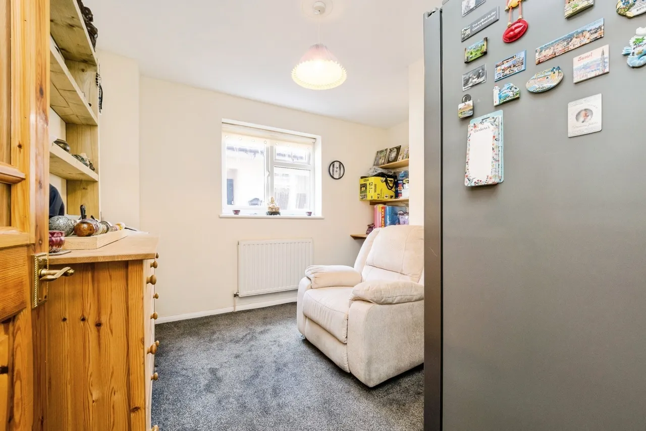 Briscoe Road, Rainham, RM13, photo 24