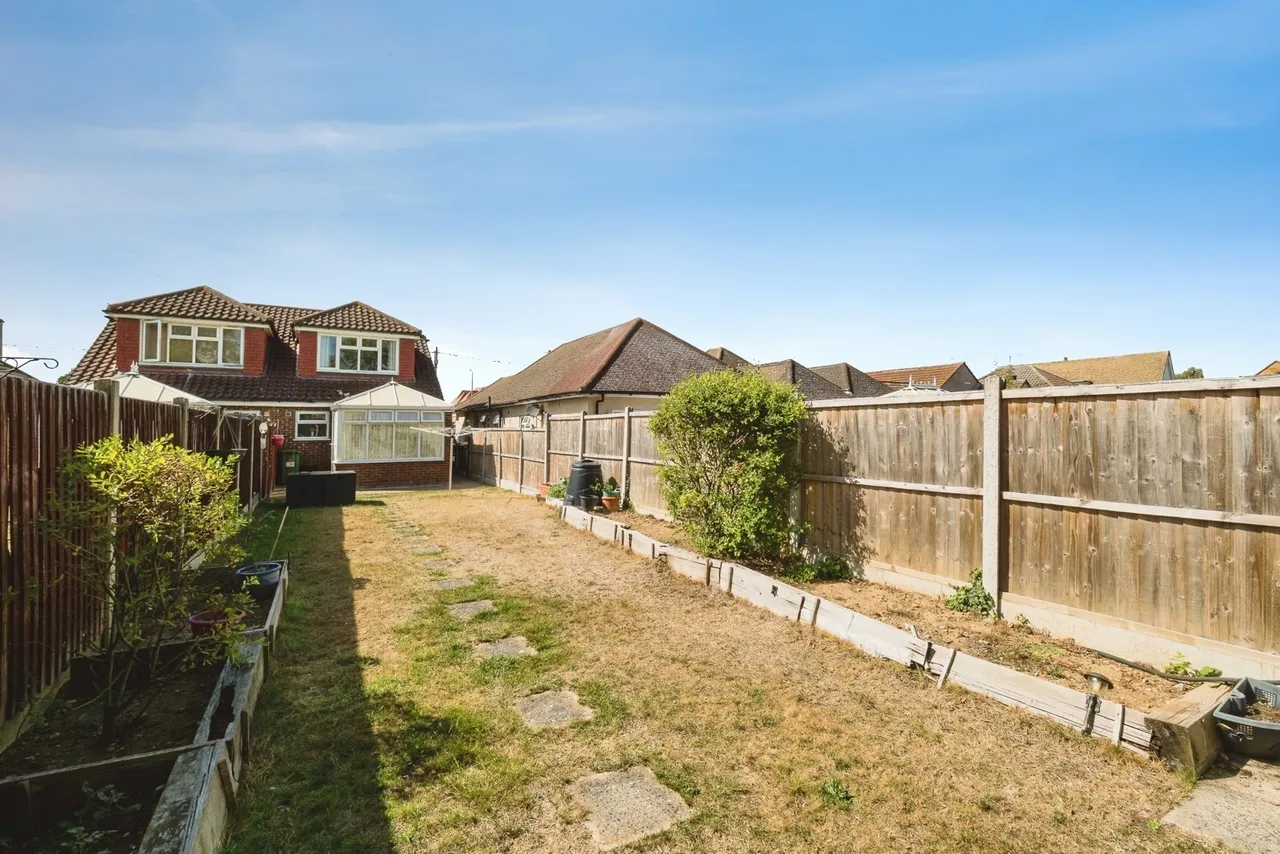 Briscoe Road, Rainham, RM13, photo 5