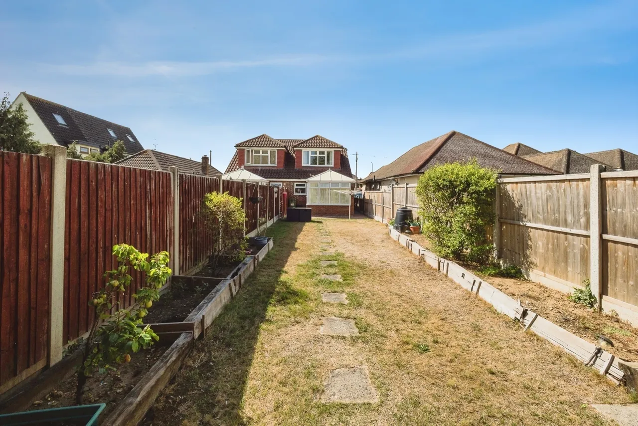 Briscoe Road, Rainham, RM13, photo 26