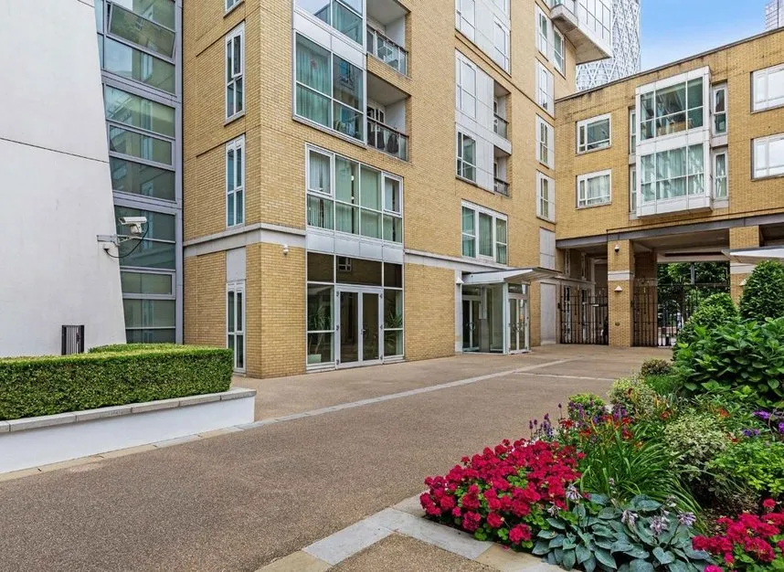 Westferry Circus, Canary Wharf, E14, photo 5