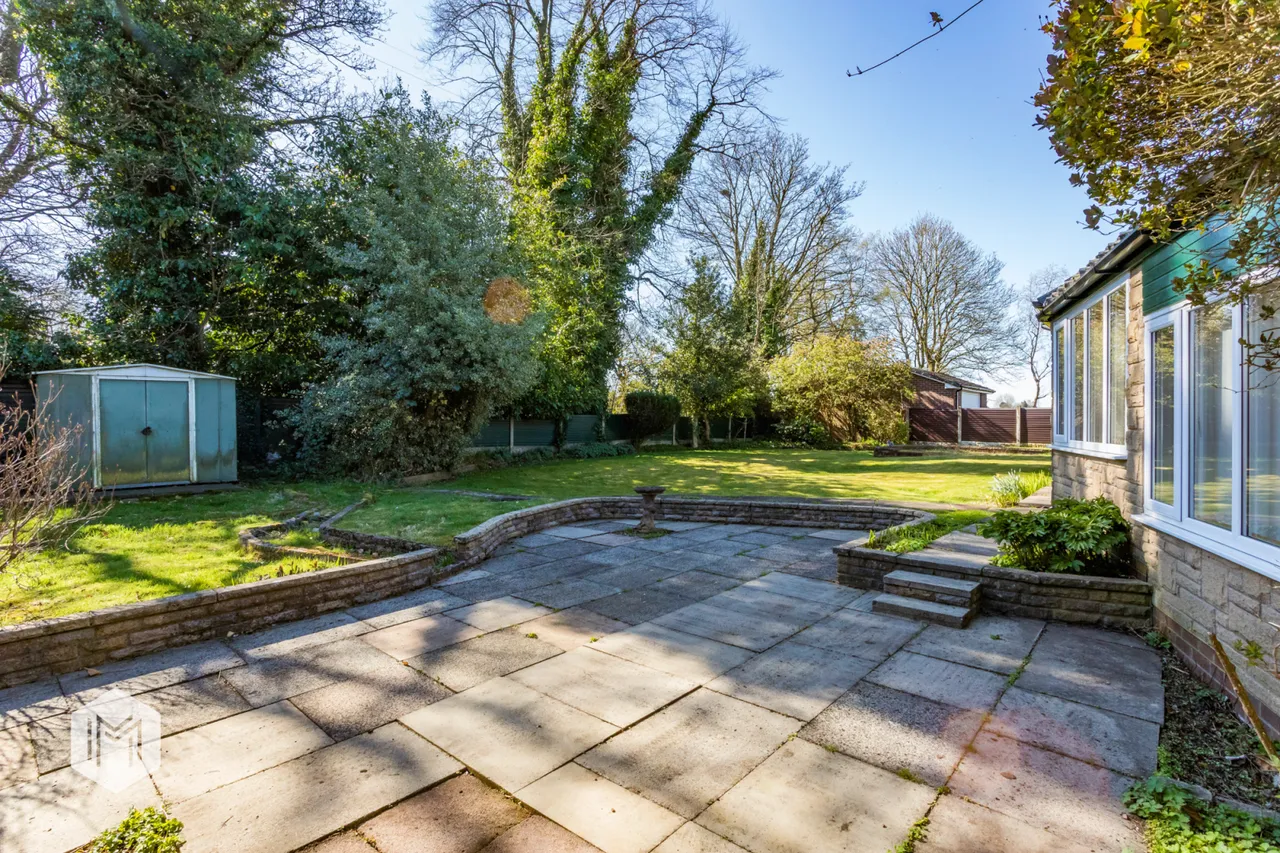 Half Acre Higher Ainsworth Road, Radcliffe, Manchester, M26 4JH, photo 2