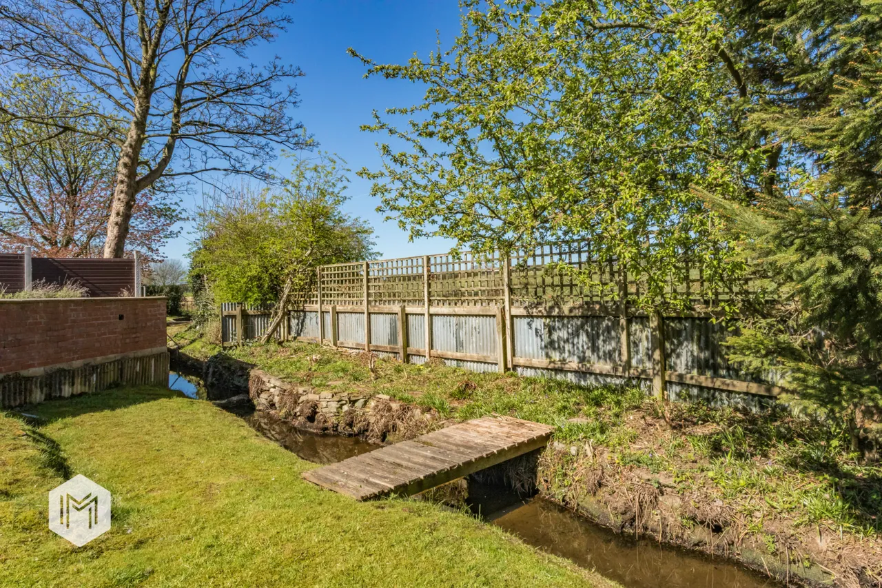 Half Acre Higher Ainsworth Road, Radcliffe, Manchester, M26 4JH, photo 27