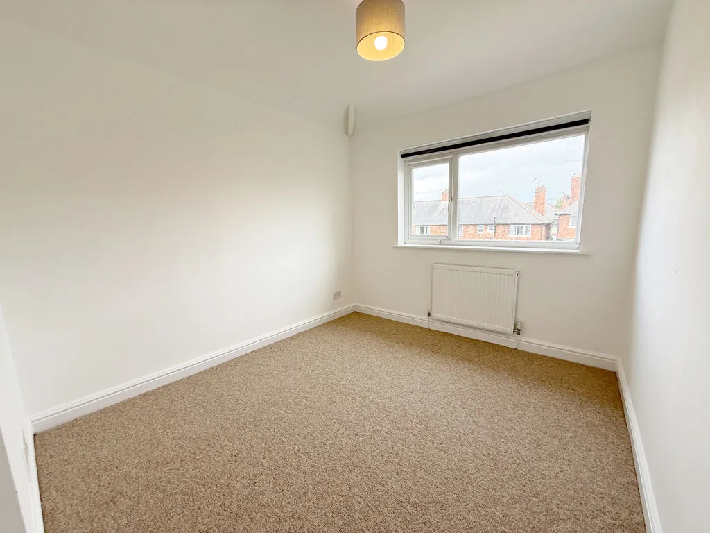 Brading Avenue, Grantham, photo 6