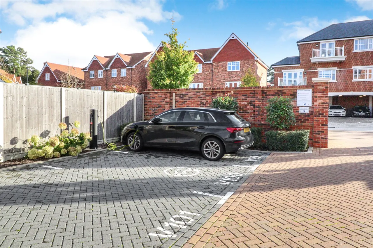 Pyestock Way, Fleet, Hampshire, GU51 3JZ, photo 10