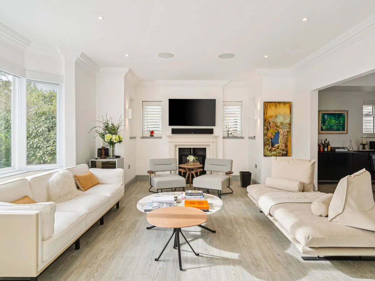 Esher Place Avenue, Esher, KT10, photo 4