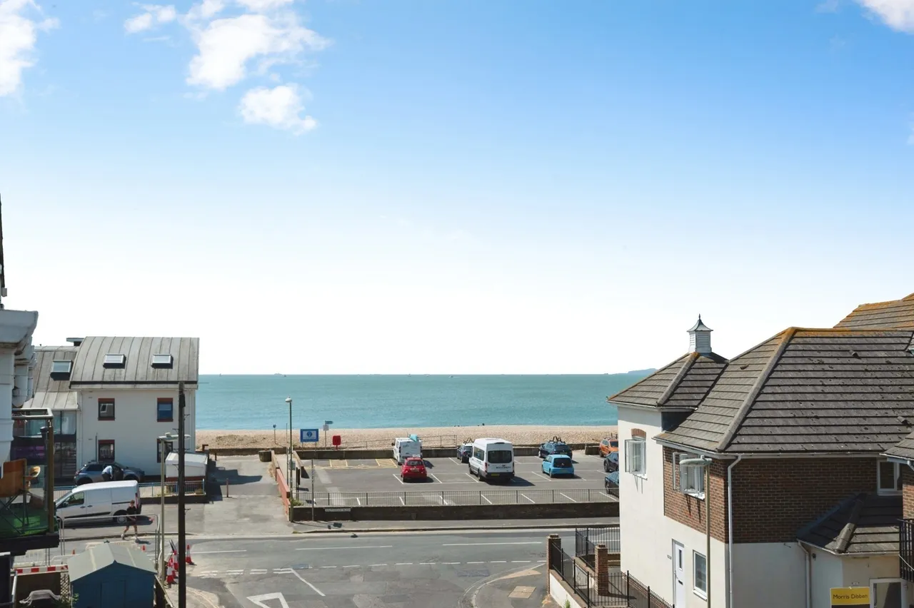 Southwood Road, Hayling Island, PO11, photo 7