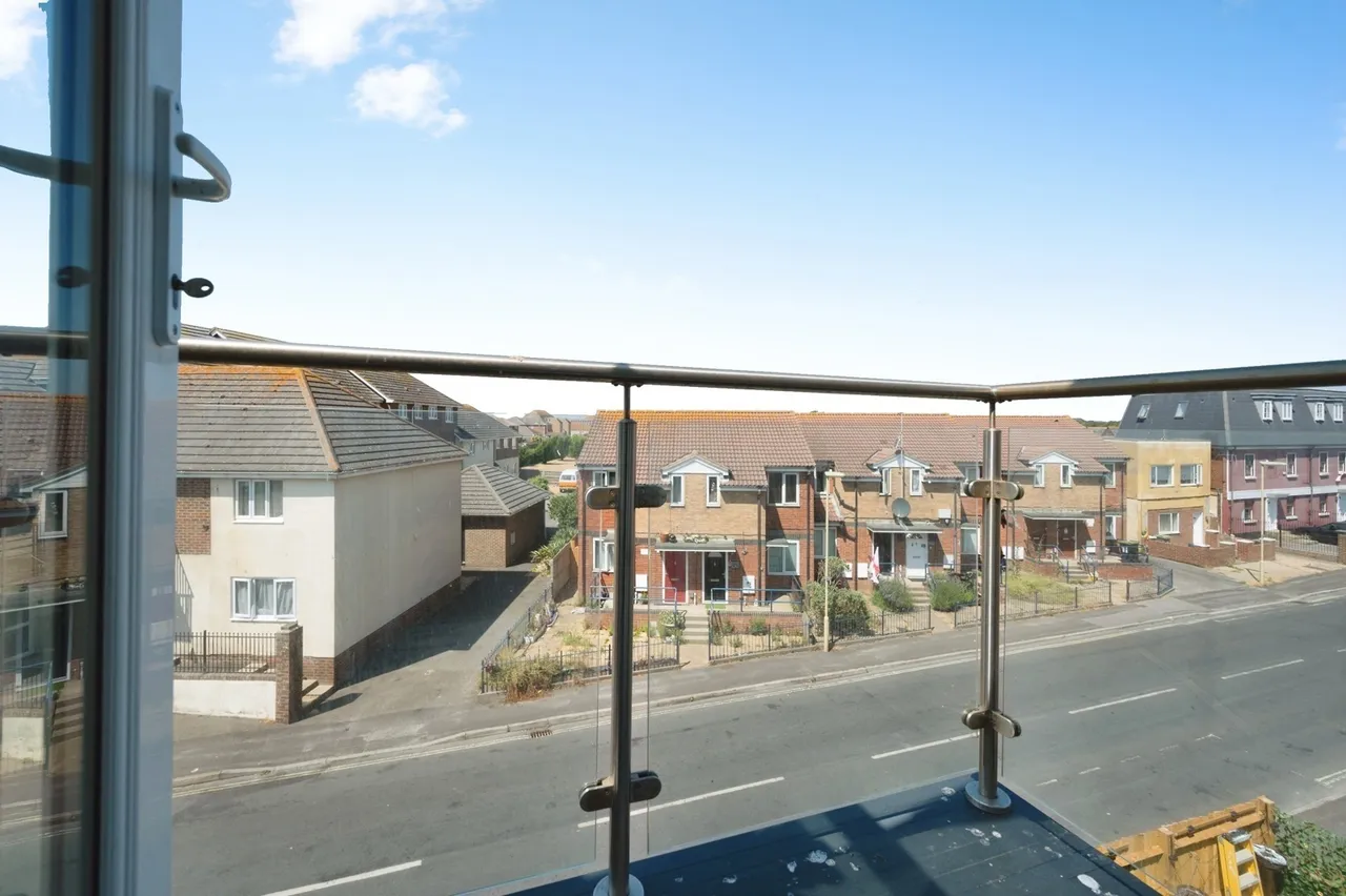 Southwood Road, Hayling Island, PO11, photo 15