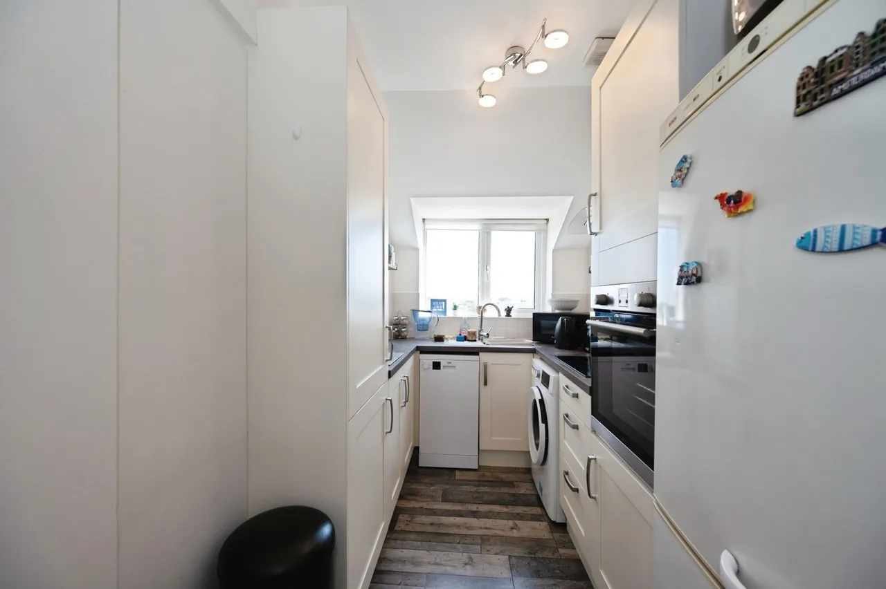 Southwood Road, Hayling Island, PO11, photo 13