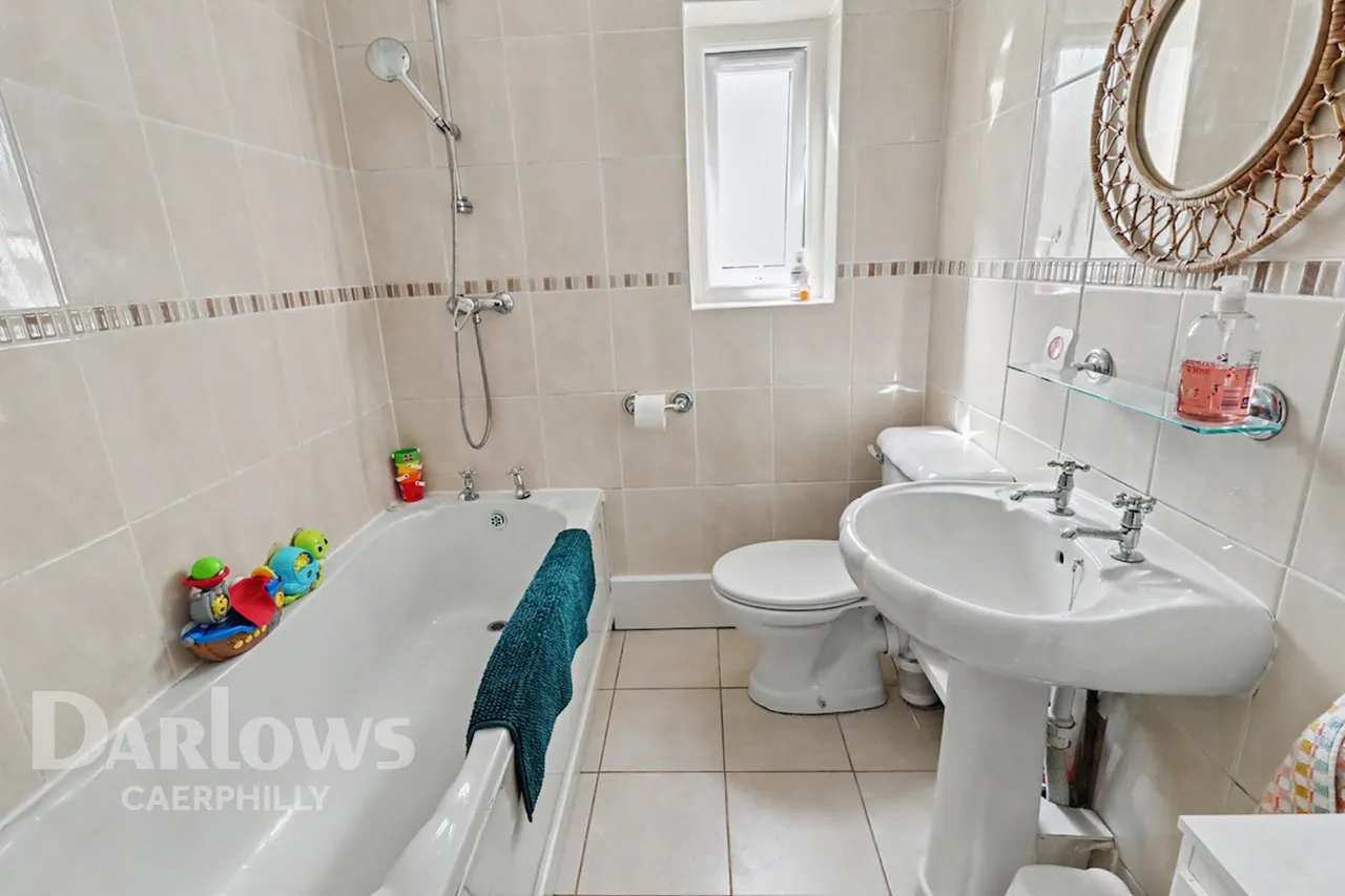 Van Road, Caerphilly, photo 12