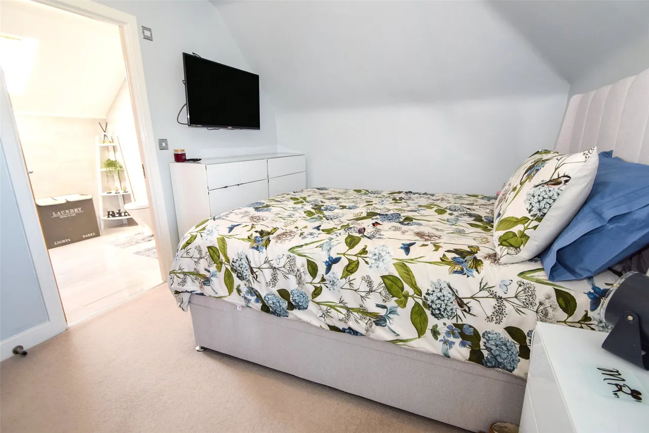 Cuckoo Crescent, Blackwater, Camberley, Hampshire, GU17 0SB, photo 12