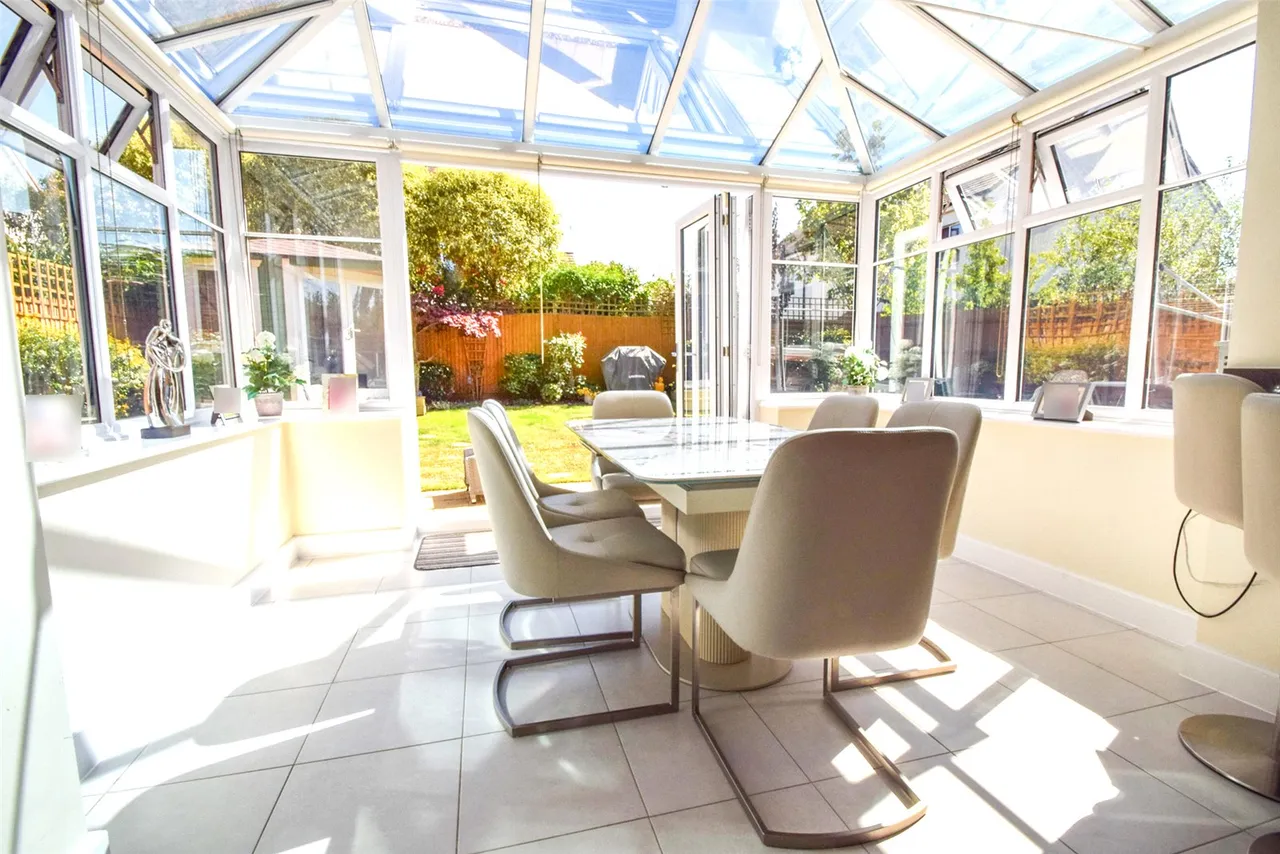 Cuckoo Crescent, Blackwater, Camberley, Hampshire, GU17 0SB, photo 5
