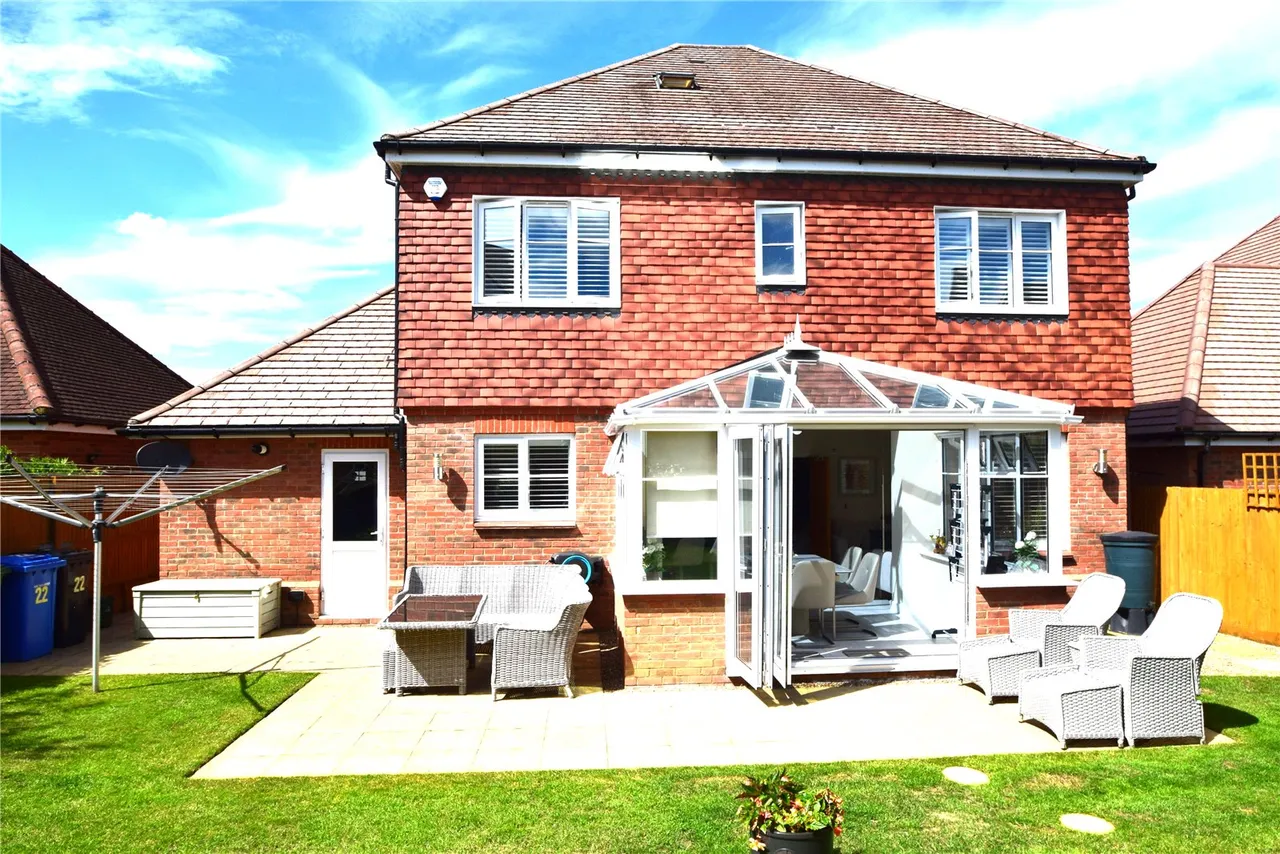 Cuckoo Crescent, Blackwater, Camberley, Hampshire, GU17 0SB, photo 8