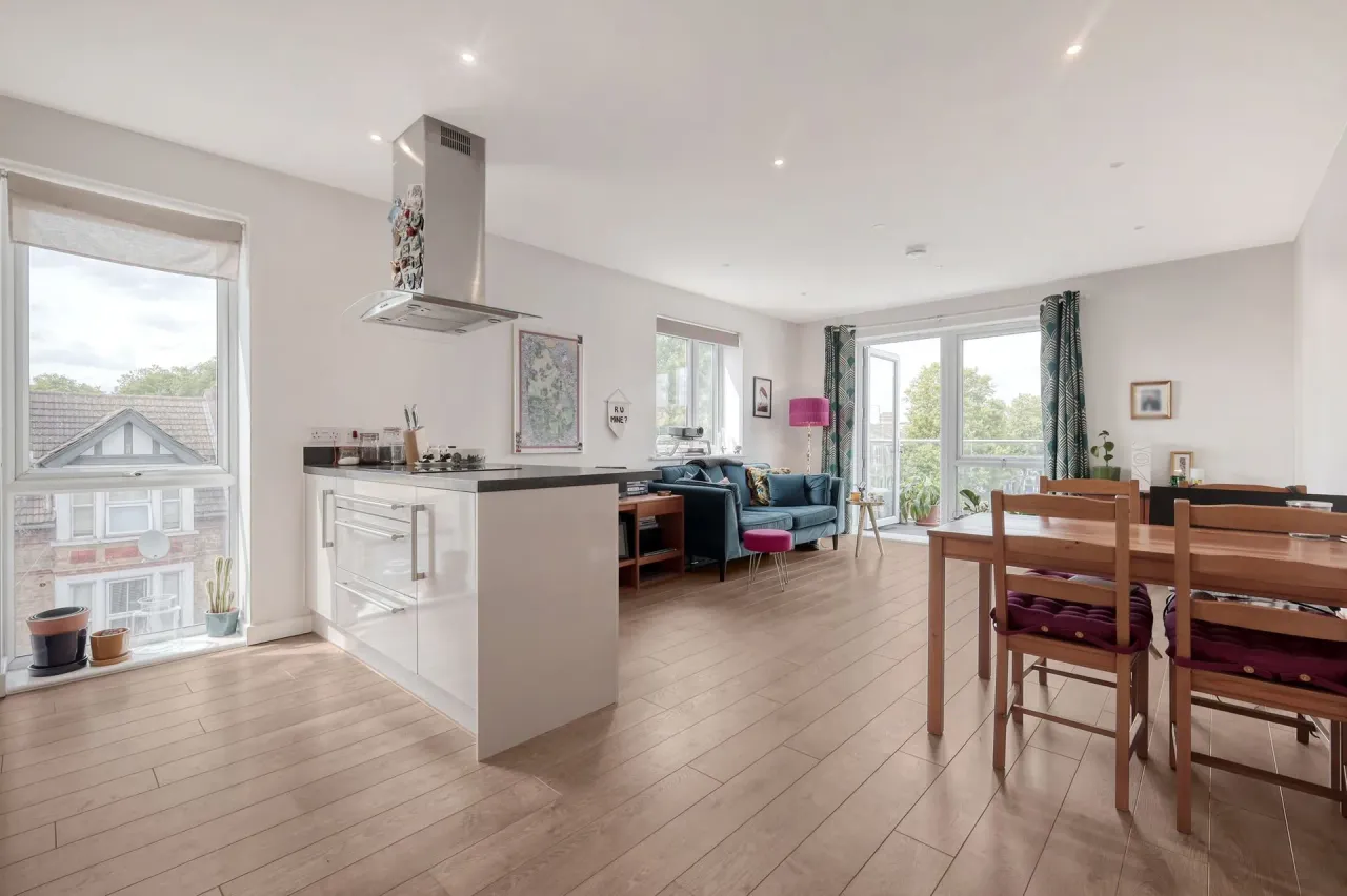 Locke House, High Road Leyton, E10, photo 6