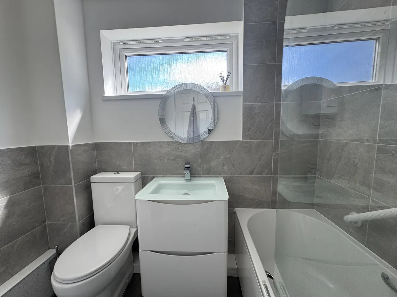 Batchelor Close, AYLESBURY, photo 4
